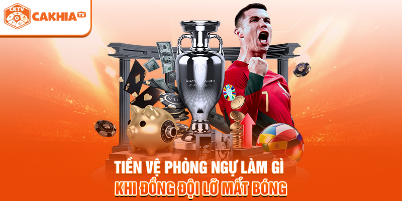 Tiền vệ phòng ngự làm gì khi đồng đội lỡ mất bóng
